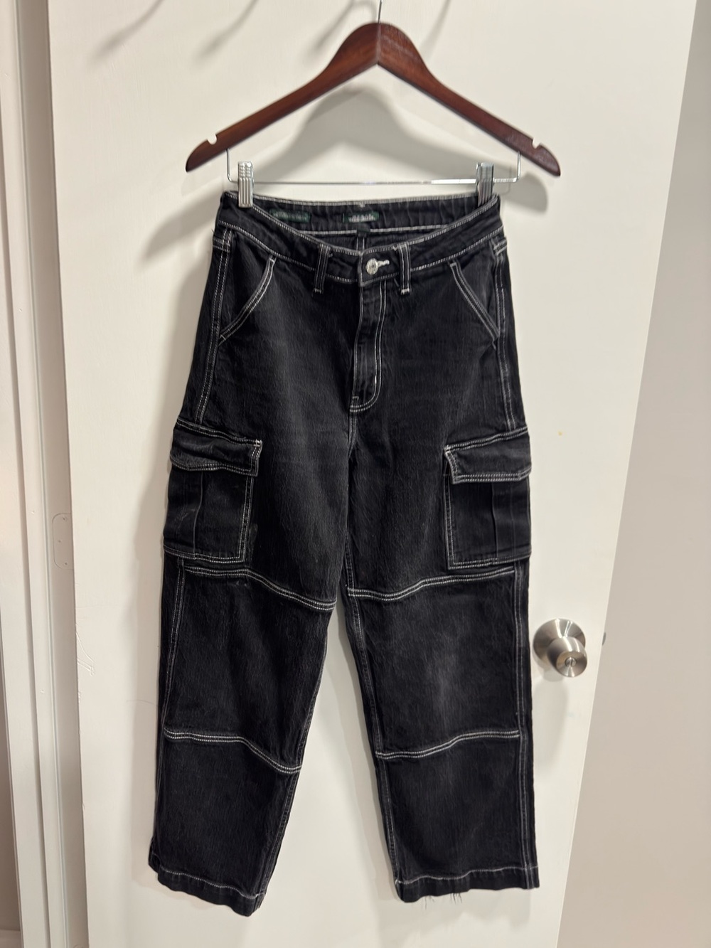 Women’s Wild Fable Black Contrast Stitch Super High Rise Baggy Cargo Jeans